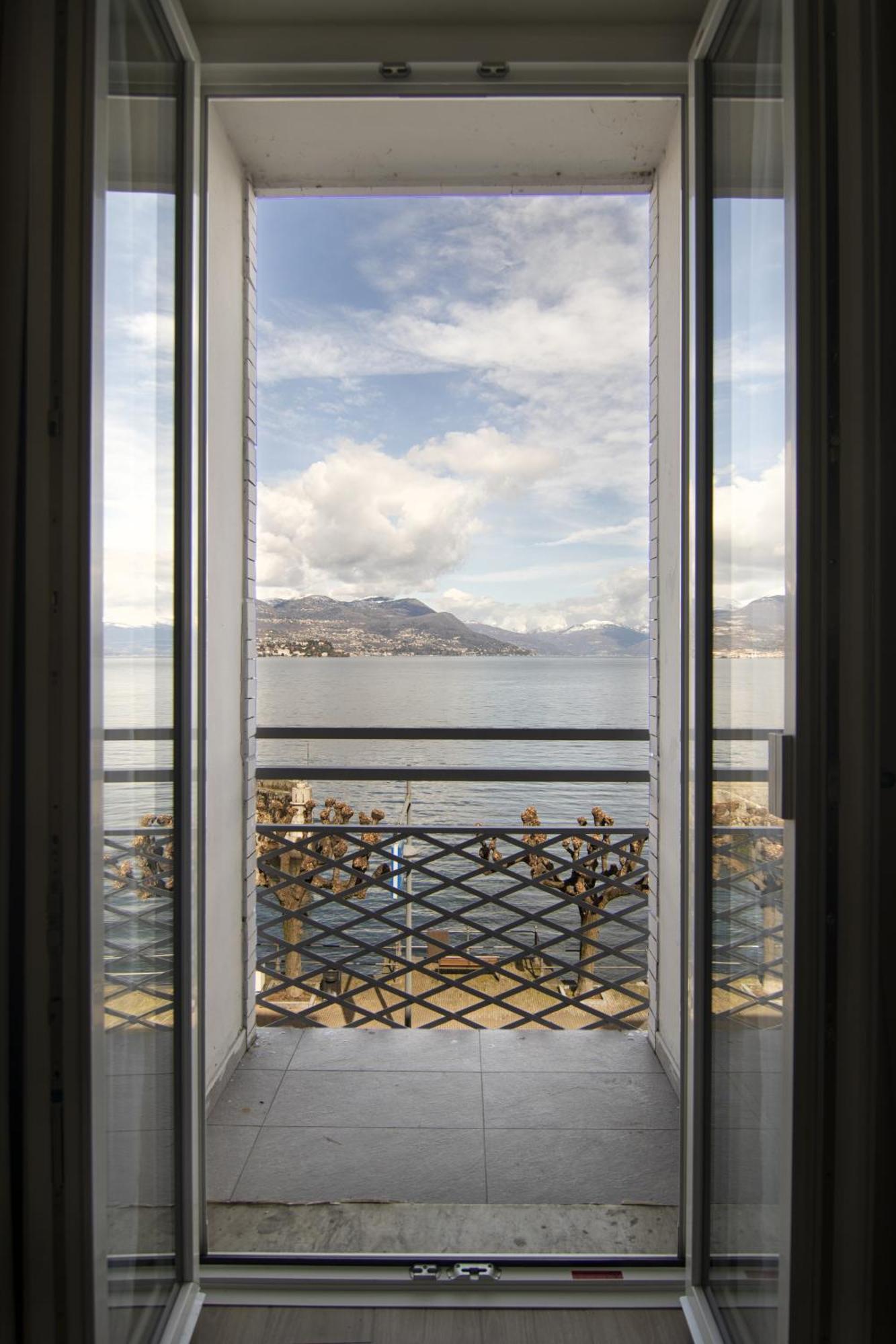 Gigi Suites&Apartments Stresa Bagian luar foto