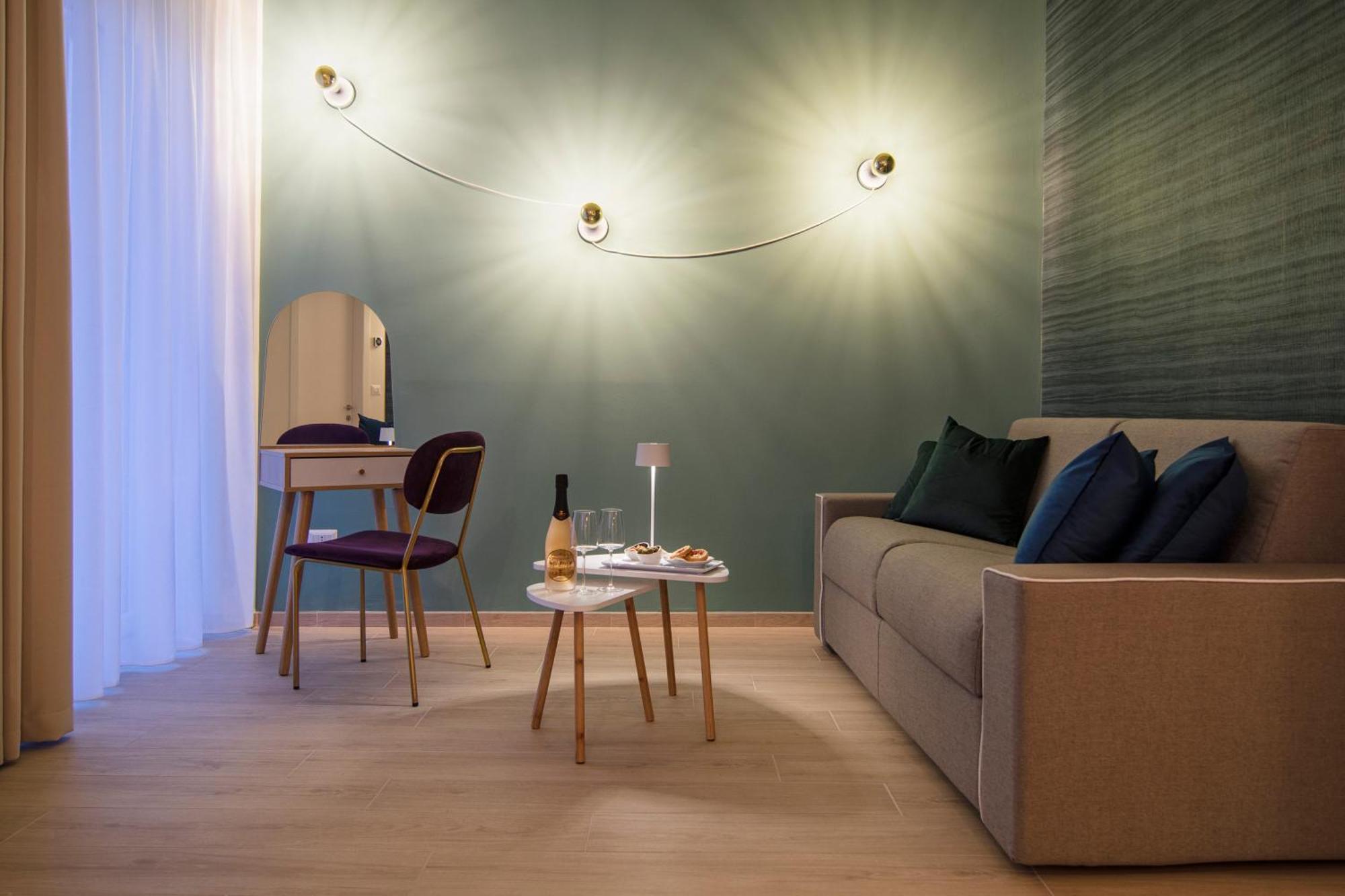 Gigi Suites&Apartments Stresa Bagian luar foto