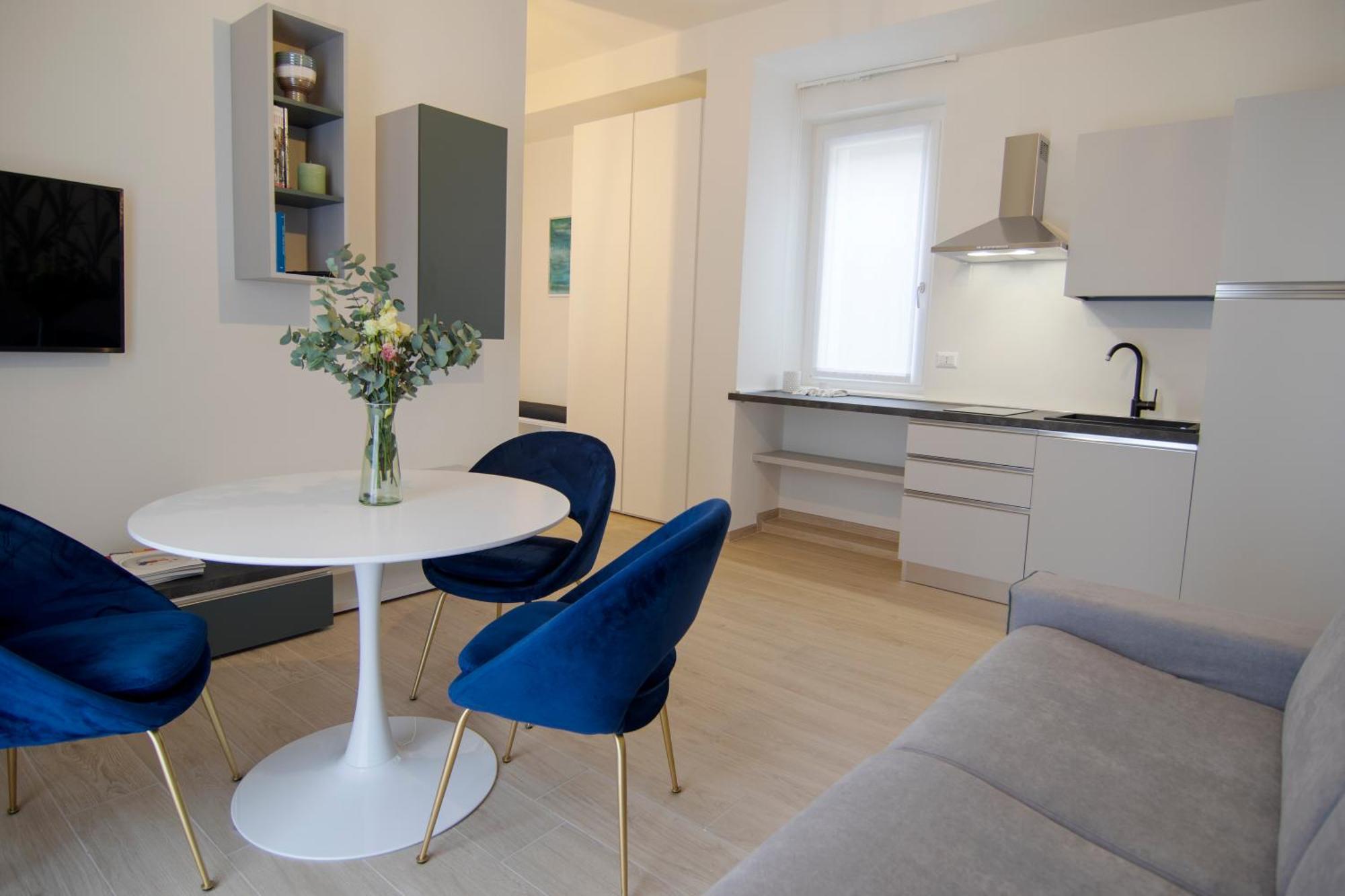 Gigi Suites&Apartments Stresa Bagian luar foto