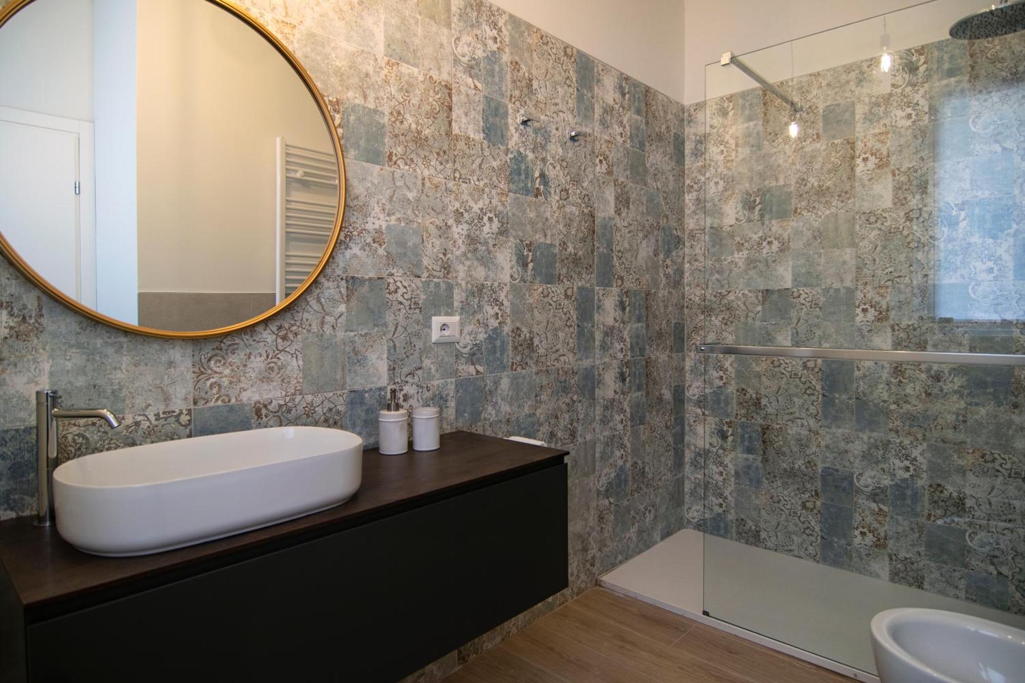 Gigi Suites&Apartments Stresa Bagian luar foto